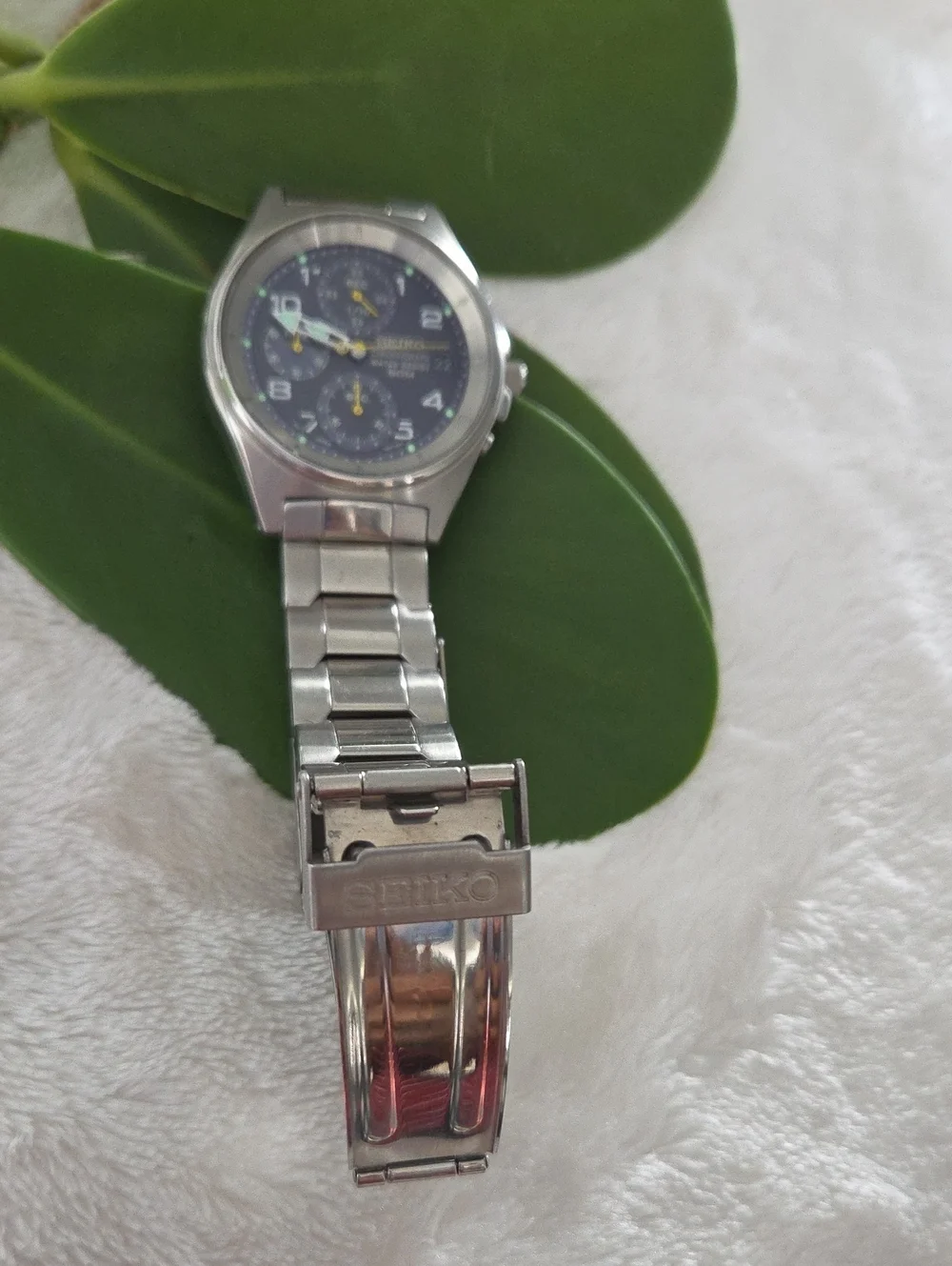 Seiko Men's V657-9039 Chronograph Watch.